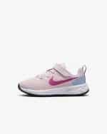 Nike Revolution 6