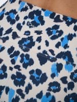ONLY ONPRYA-2- FERN LIFE HW AOP PCK SHORTS - Image 4