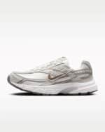 NIKE  WMNS INITIATOR